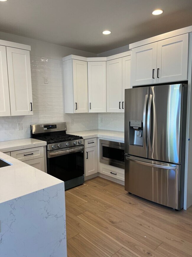 Photo - 4632-4634 Locust Hills Ct Apartment