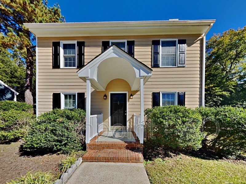 Foto principal - 1701 Vintage Rd