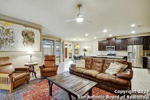Foto del edificio - 8814 Melton Gln