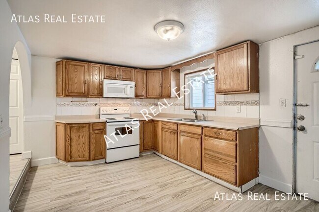 Building Photo - 810 S Tejon St