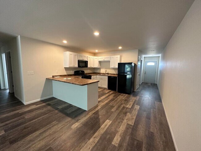 Foto del edificio - 3 Bedroom Duplex