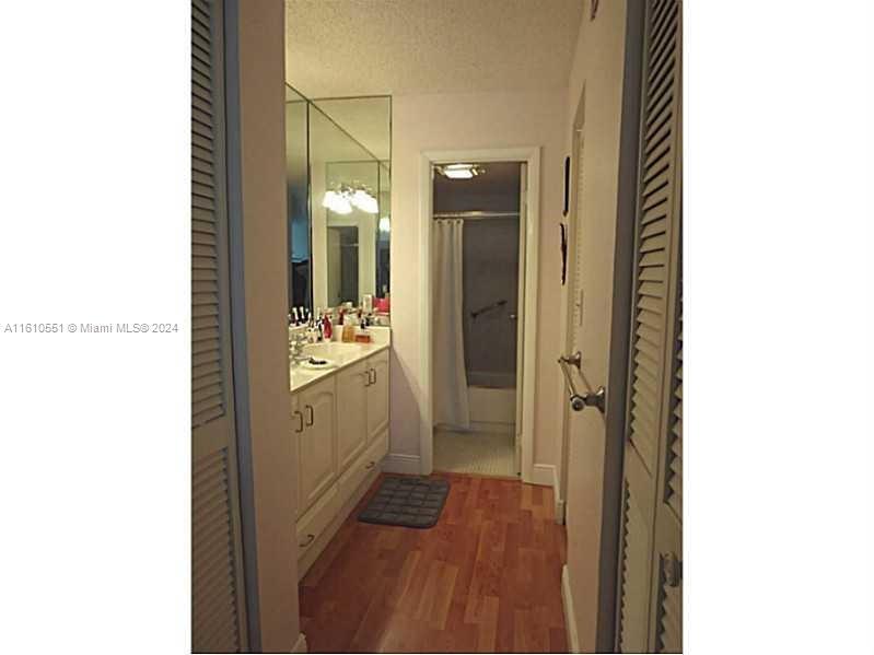 Foto del edificio - 6550 Royal Palm Blvd