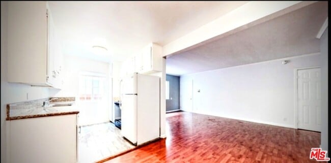 Building Photo - 3740 Veteran Ave