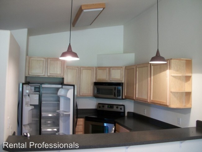 Building Photo - 4 br, 3 bath House - 3310 Magenta Road Unit A