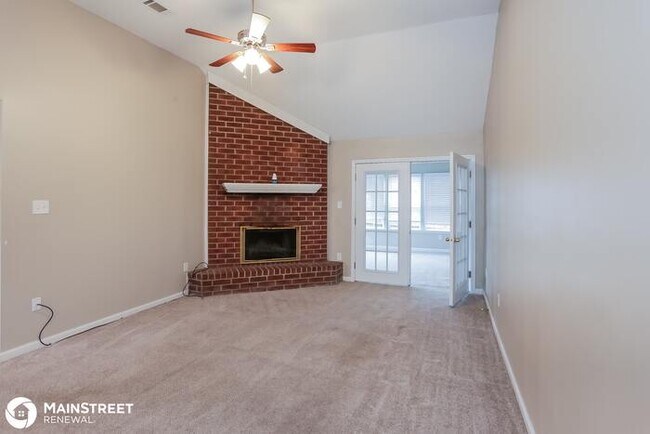 Foto del edificio - 6659 Ross Manor Dr, Memphis, TN 38141
