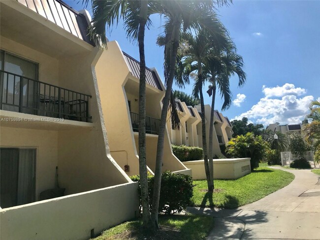 Foto del edificio - 13898 SW 90th Ave