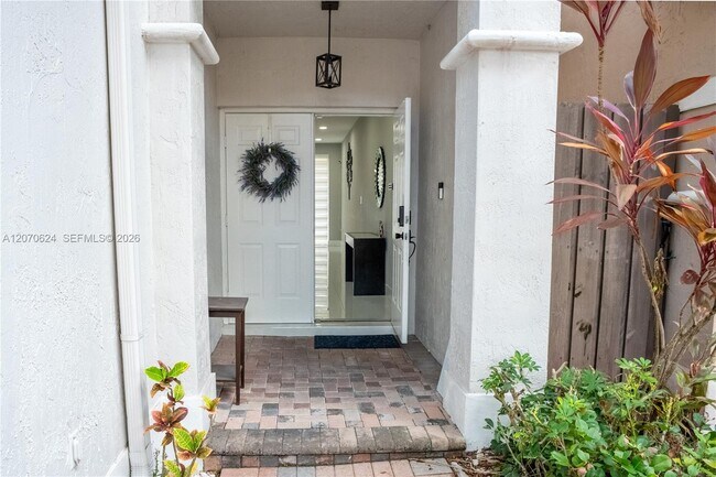 Foto del edificio - 7333 NW 113th Ct