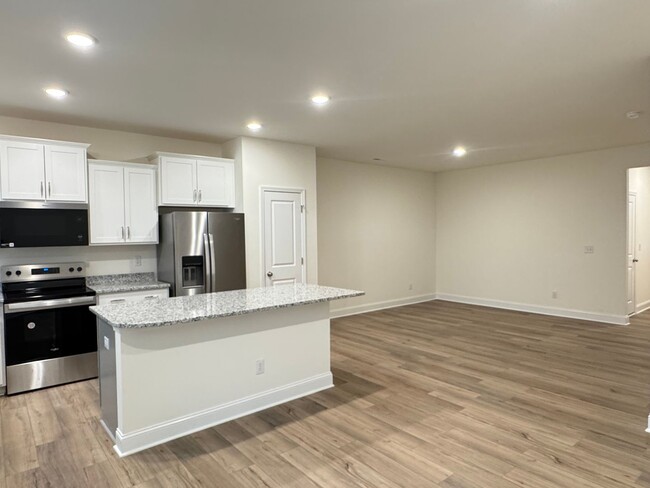 Foto del edificio - 3 Bedroom | 2.5 Bathroom Raleigh Townhome