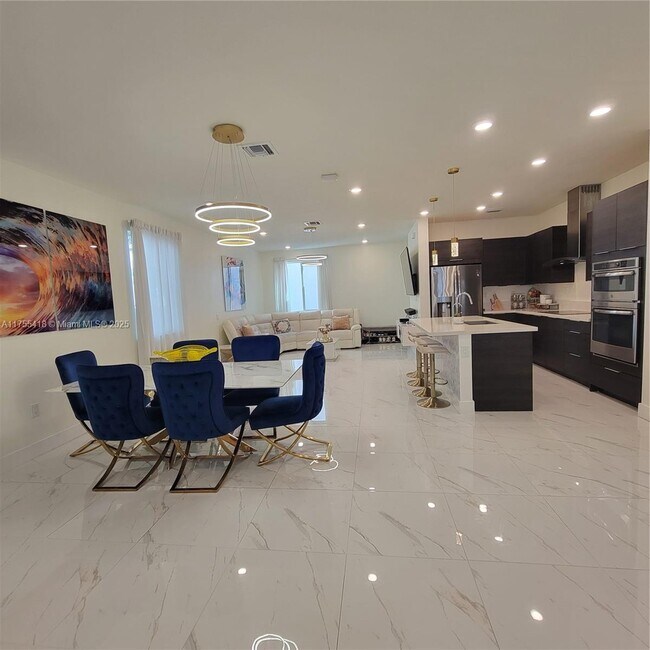 Foto del edificio - 10440 NW 67th St