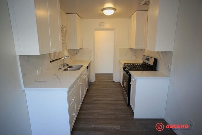 Foto del edificio - Charming Home in Central Bakersfield!