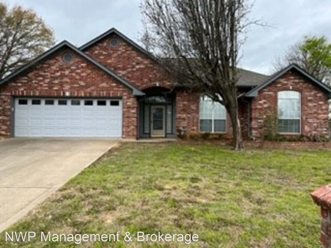 Primary Photo - 3 br, 2 bath House - 16780 Terrebone Drive