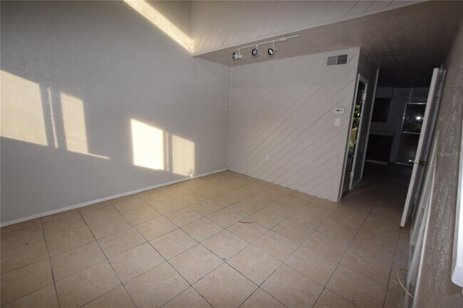Building Photo - 3916 Crayrich Cir