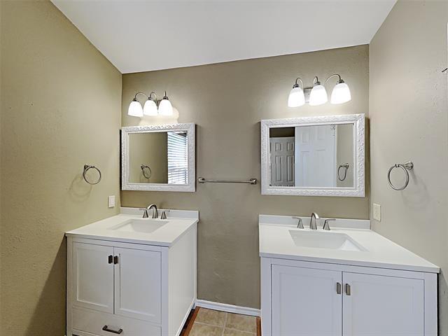 Foto del edificio - 2560 Creekwood Ln