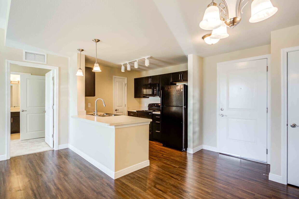 Houston Street Manor Apartments in Jacksonville, FL