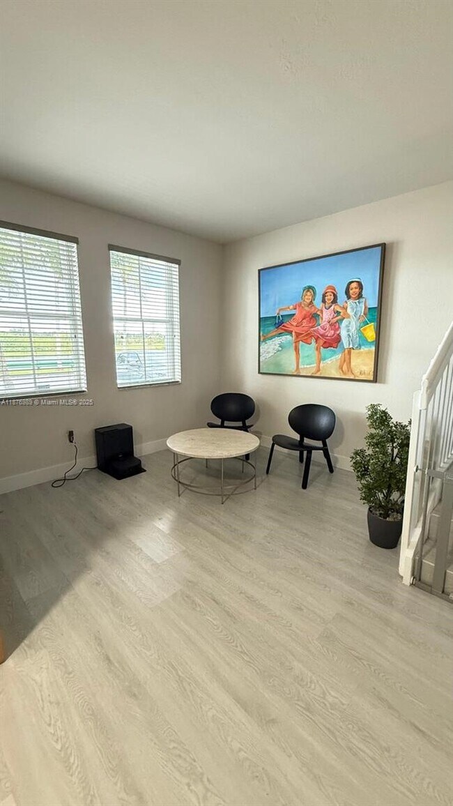 Foto del edificio - 4172 SW 156th Ave