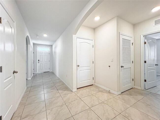 Building Photo - 106 St Thomas Dr