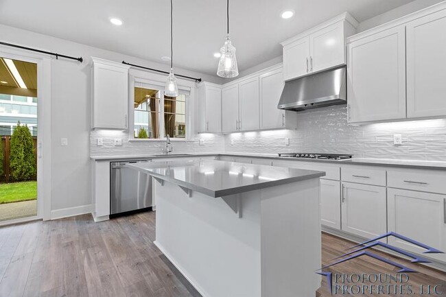 Building Photo - 17323 SW Kite Ln