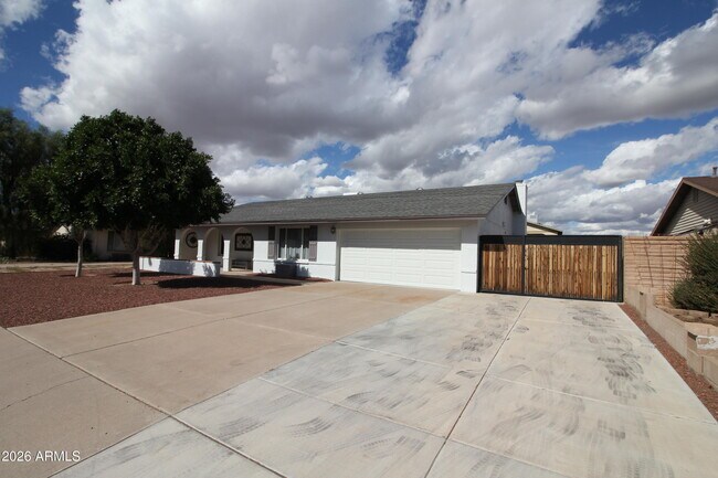 Foto del edificio - 1924 E Fremont Dr