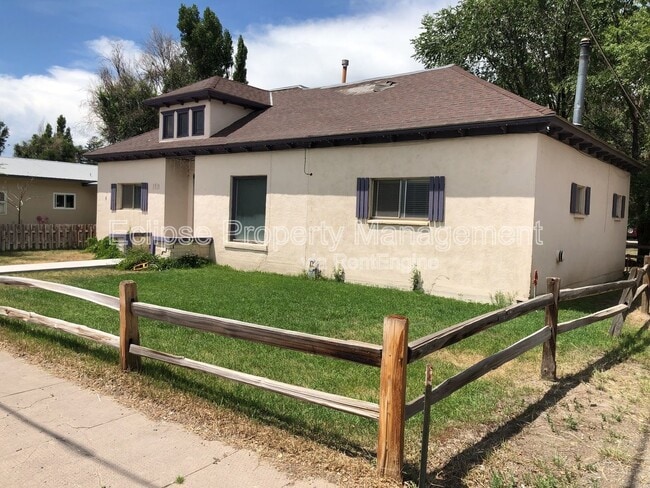 Building Photo - 721 3rd St