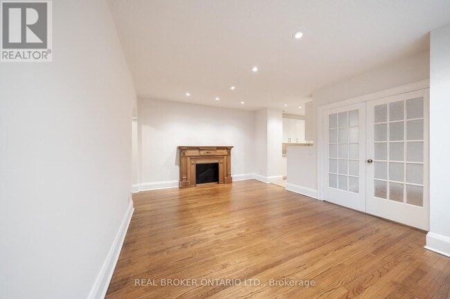 Building Photo - 480 Oriole Pkwy