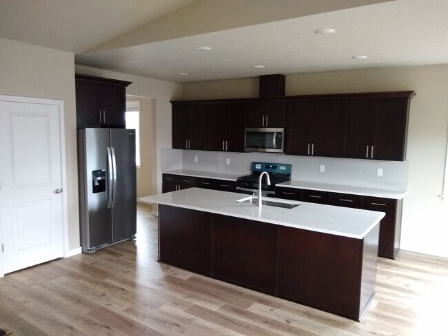 Foto del edificio - Located in Millersburg ~ Gorgeous 4 Bedroo...