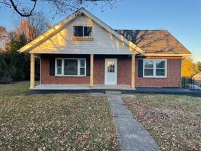 Building Photo - 109 Tween Hills Rd