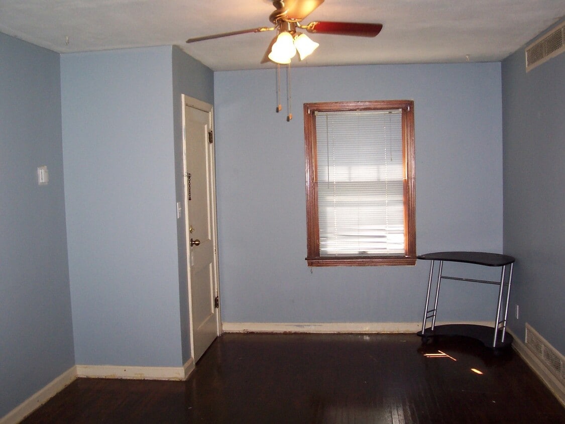 Building Photo - 918 N Juliette Ave