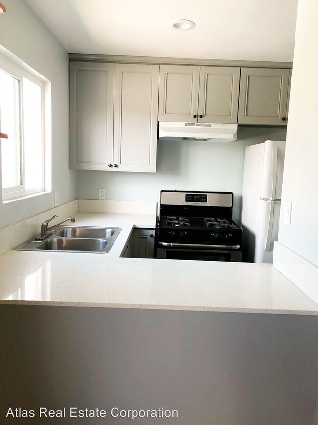 Foto del edificio - 1 br, 1 bath Apartment - 940 New Depot Street