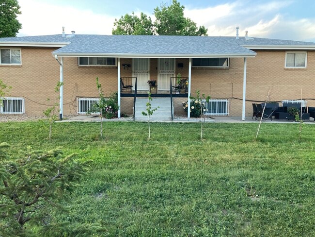 Photo - 2544 Joliet St Apartments