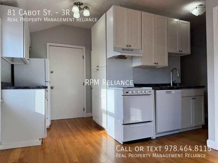 Foto principal - Cozy 1 Bedroom, 1 Bath Top-Floor Unit for ...