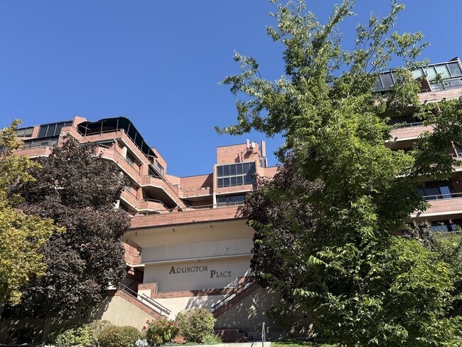 Foto del edificio - 115 S 1100 E