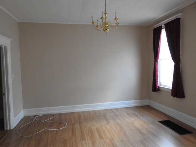 Building Photo - 105 Sherman Pky