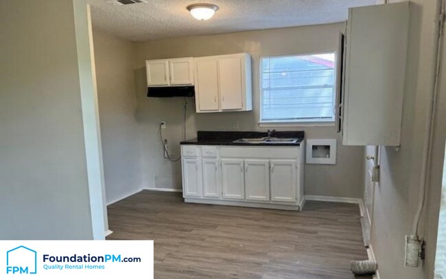 Foto del edificio - 4422 Suncrest Dr