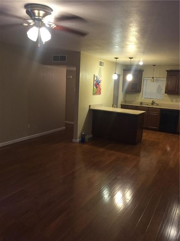 Foto del edificio - 4433 N Stanton St