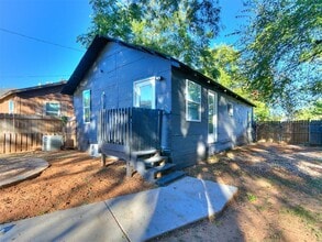 Building Photo - 321 N McKinley Ave