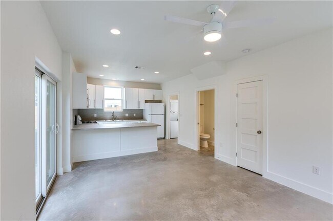 Foto del edificio - 1907 E 17th St