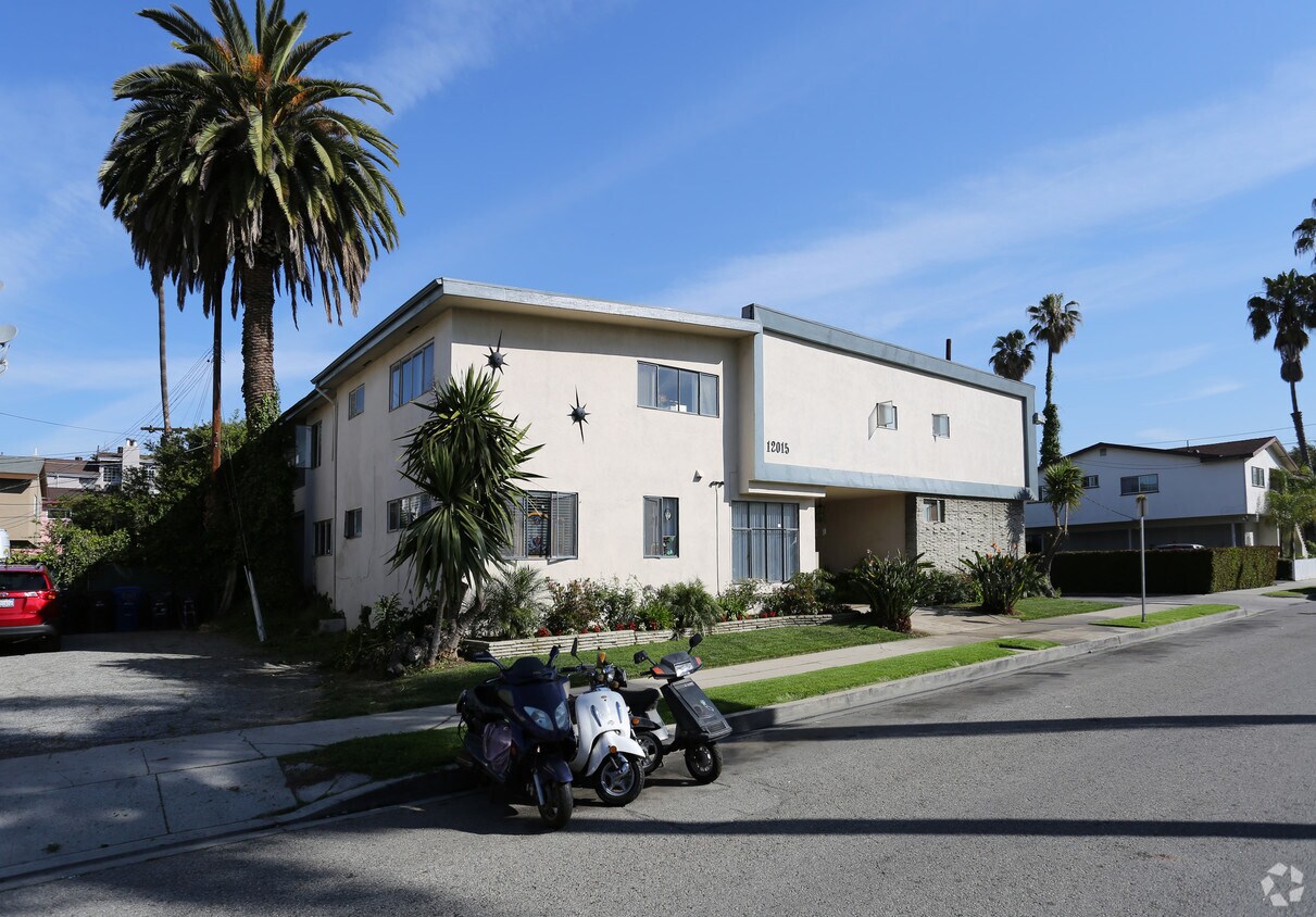 Building Photo - 12015 Lamanda St