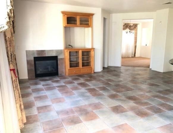 Building Photo - 19 Sorbonne St