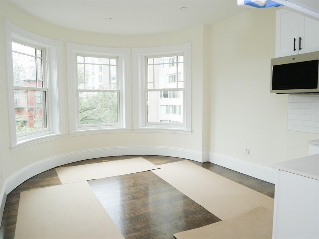 Foto principal - 261 W Newton St