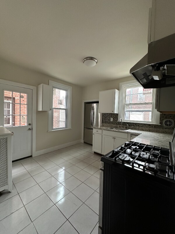 Foto del edificio - 212 Kenilworth Ave