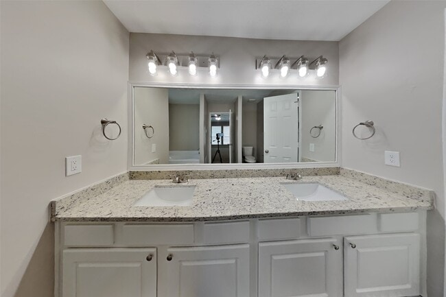 Building Photo - 3602 Windlewood Dr