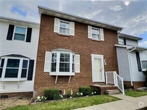 Building Photo - 14 Carriage Way