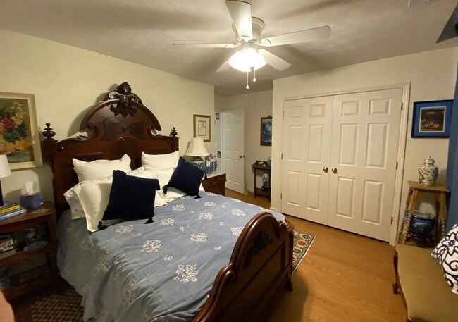 Foto del edificio - 5010 Emerald Isle Ct