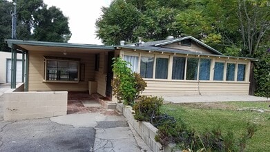 Building Photo - 9915 Zitto Ln