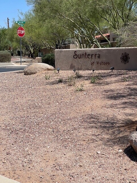 Comunidad - 12777 N Haight Pl