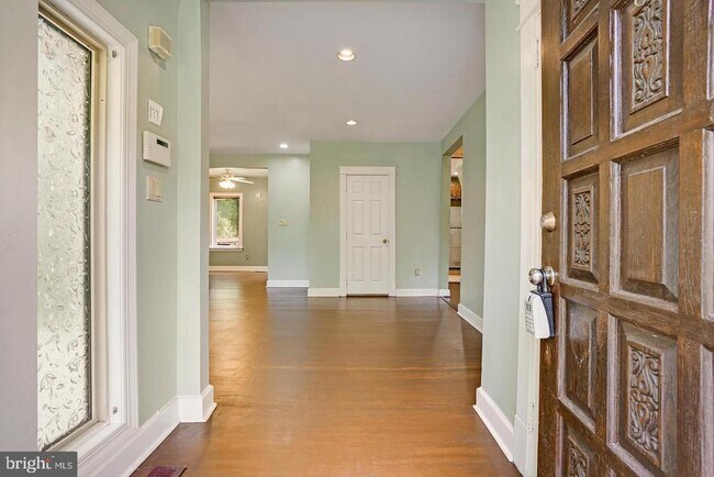 Foto del edificio - 2310 Cool Spring Rd