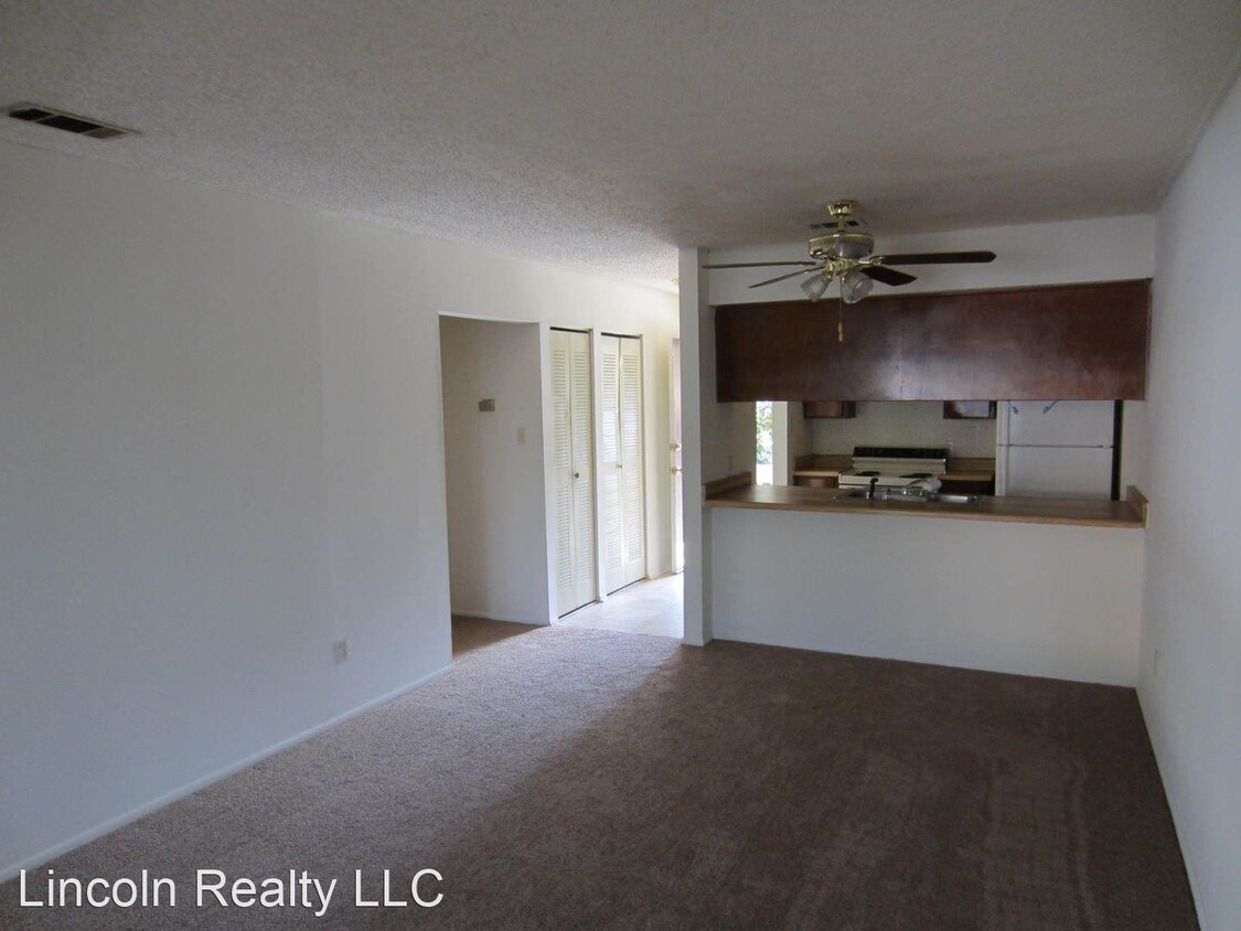Building Photo - 2 br, 1 bath Apartment - 900 Blanton Stree...
