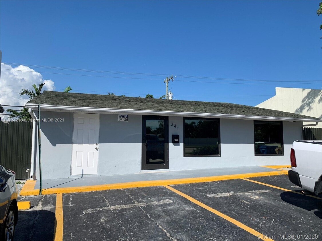 Building Photo - 341 E Commercial Blvd