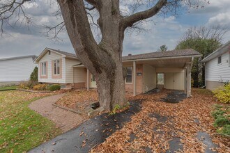 Building Photo - 811 Overlea Ct