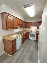 Building Photo - 600 Reusens Rd